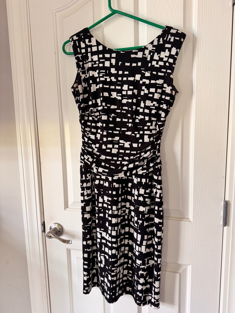 Nine West Black and White Geometric Sheath Dress